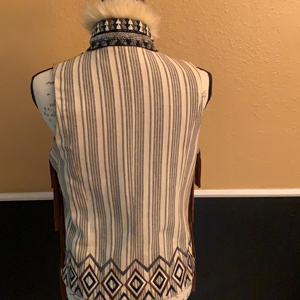 Miss MeVintage Vest - Picture 7 of 10
